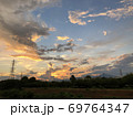 夕焼け夏の空 69764347