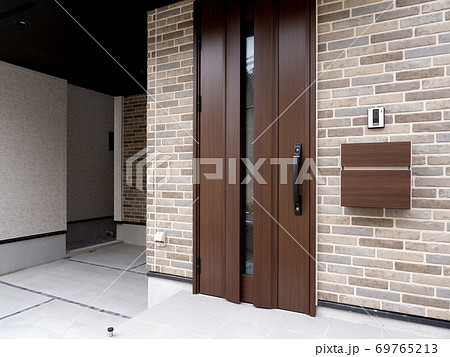 戸建て住宅 69765213