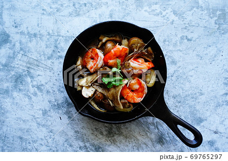 アヒージョ 69765297