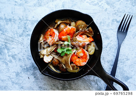 アヒージョ 69765298