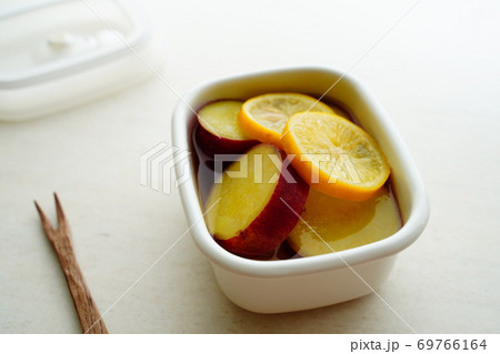 サツマイモのレモン煮 サツマイモのレモン煮 69766164