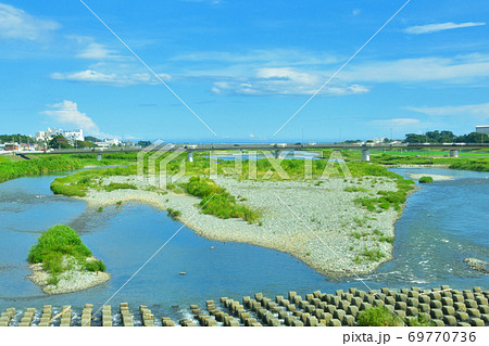 平塚駅から沼津駅までの東海道本線車窓からの風景 平塚駅から沼津駅までの東海道本線車窓からの風景 69770736