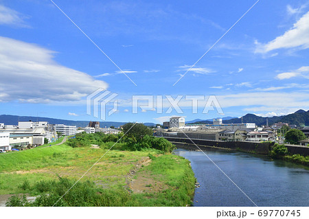 平塚駅から沼津駅までの東海道本線車窓からの風景 平塚駅から沼津駅までの東海道本線車窓からの風景 69770745
