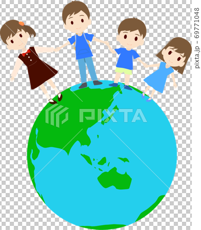 地球の上で手を繋ぐ可愛い子供達のイラストのイラスト素材