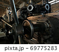 町工場の古い機械 69775283