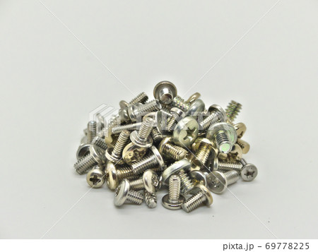 HDDを解体して出た大量のネジを積んでみた HDDを解体して出た大量のネジを積んでみた 69778225