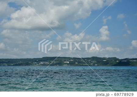 コマカ島から見る沖縄本島 コマカ島から見る沖縄本島 69778929