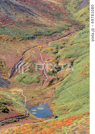 紅葉期の秋田駒ヶ岳・馬場の小路（ムーミン谷） 69781080