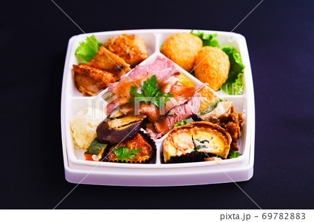 オードブルセットをオンライン通販でお取り寄せ【ウィズコロナのクリスマスの過ごし方】 オードブルセットをオンライン通販でお取り寄せ【ウィズコロナのクリスマスの過ごし方】 69782883