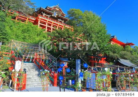 【佐賀県】晴天下の祐徳稲荷神社 【佐賀県】晴天下の祐徳稲荷神社 69789464