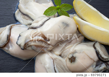 生牡蛎 広島産 生牡蛎 広島産 69790271
