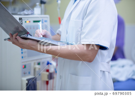 Renal dialysis Renal dialysis 69790305