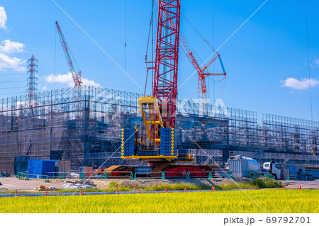 大規模な建設現場 69792701