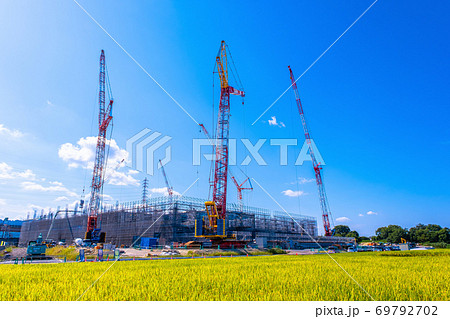大規模な建設現場 69792702