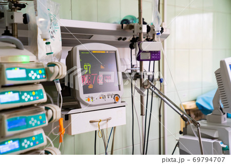 intensive care Monitor resuscitation, anesthesia. 69794707