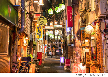 《東京都》中野駅前・飲み屋街 69797916
