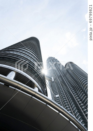 Petronas towers in Kuala Lumpur 69799821