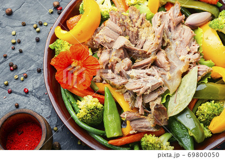 Beef stew with vegetables 69800050