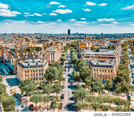 Beautiful panoramic view of Paris from the roof of the Triumphal Arch. Montparnasse Tower. 69802089