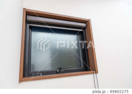 夜の小窓 69802275