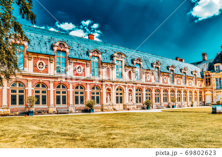 Suburban Residence of the France Kings - beautiful Chateau Fontainebleau and surrounding his park. Suburban Residence of the France Kings - beautiful Chateau Fontainebleau and surrounding his park. 69802623