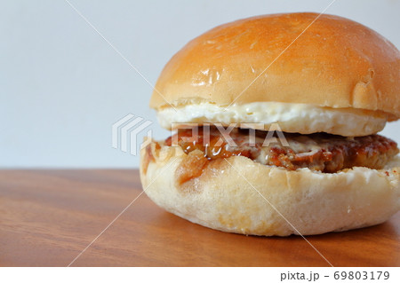 てりやきたまごバーガー てりやきたまごバーガー 69803179