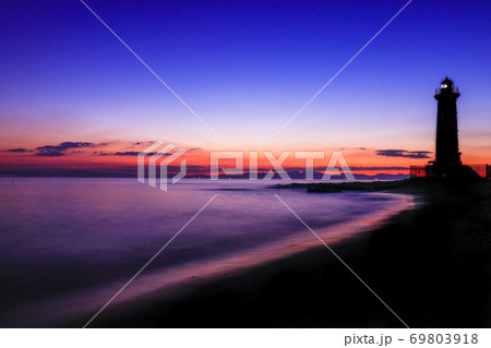 灯台の夕景 69803918
