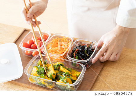 作り置きおかず 作り置きおかず 69804578