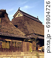 茅葺きの古民家 69804726