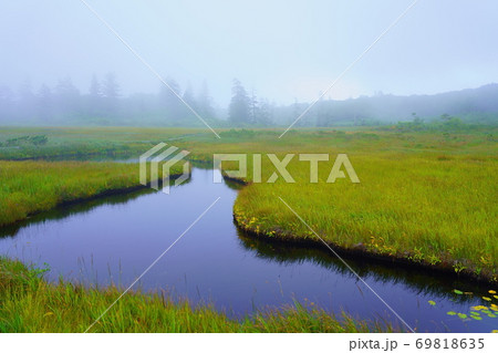 北海道2020夏　神仙沼　神秘的 69818635