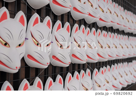 狐の仮面/稲荷神社 69820692