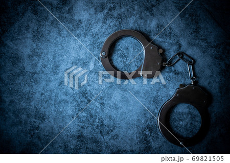 手錠 逮捕 手錠 逮捕 69821505
