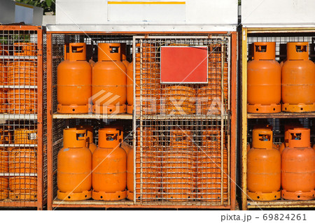 Gas bottles 69824261