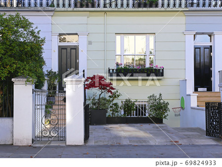 London houses London houses 69824933