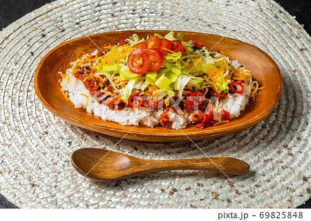 タコライス Japanese food, Okinawa style taco rice タコライス Japanese food, Okinawa style taco rice 69825848