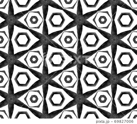 Black and white kaleidoscope seamless pattern. Han 69827006