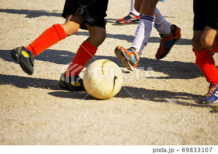 混戦のサッカー大会 69833107