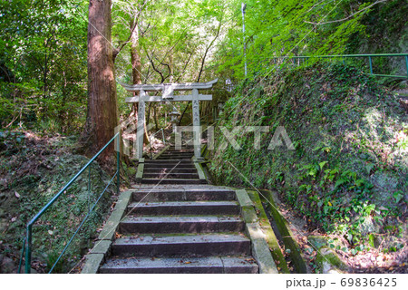 四国霊場 八栗寺の階段 四国霊場 八栗寺の階段 69836425