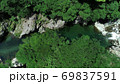 面河川深青の新緑(4K空撮切出し)、面河ブルーを求めて 69837591