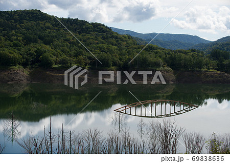 シューパロ湖の湖底 69838636