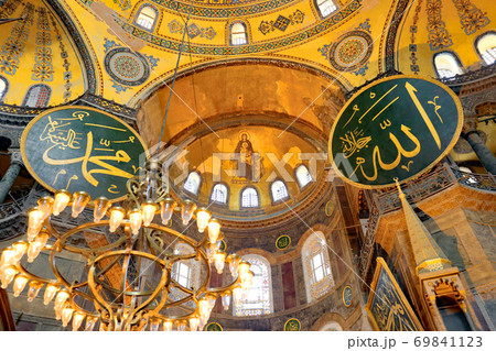 トルコイスタンブールのアヤソフィア室内(トルコ旅行No.28) トルコイスタンブールのアヤソフィア室内(トルコ旅行No.28) 69841123