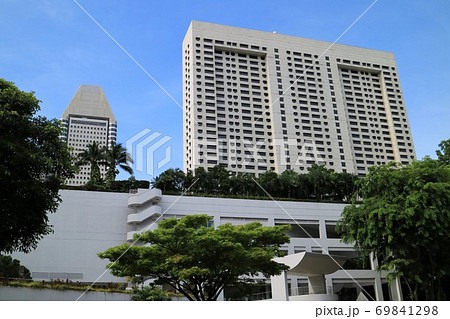 マリーナ湾を眺望抜群な高級ホテル リッツカールトン ミレニア シンガポールの写真素材