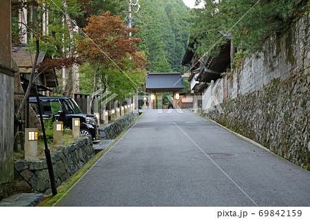 秋の高野山寺院 秋の高野山寺院 69842159