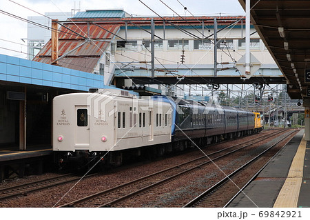 厚別駅を通過するザロイヤルエクスプレス 厚別駅を通過するザロイヤルエクスプレス 69842921
