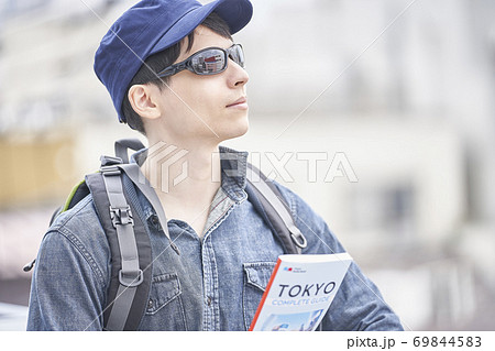 外国人旅行者 男性 外国人旅行者 男性 69844583