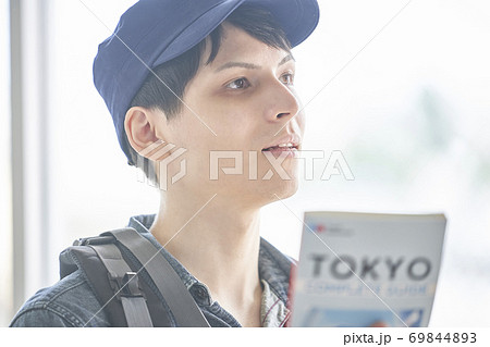 外国人旅行者　男性 69844893