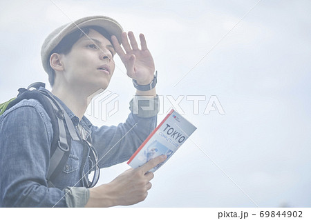 外国人旅行者　男性 69844902