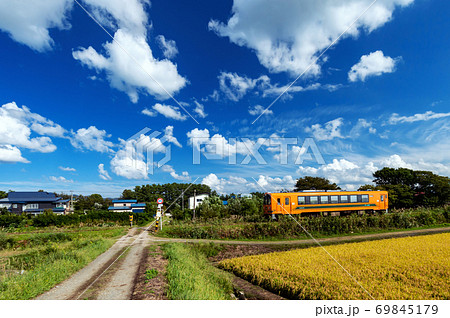 【青森県津軽地方】津軽の水田地帯を疾走する日本最北私鉄津軽鉄道 69845179