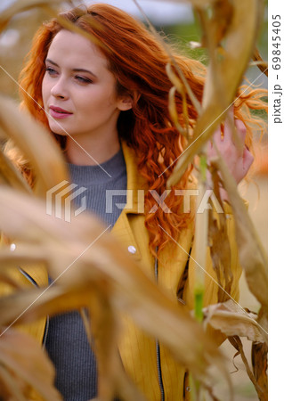 Autumn portrait of a beautiful woman 69845405