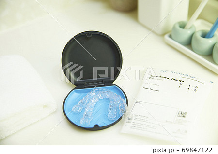 洗面所に置いているマウスピース矯正 69847122